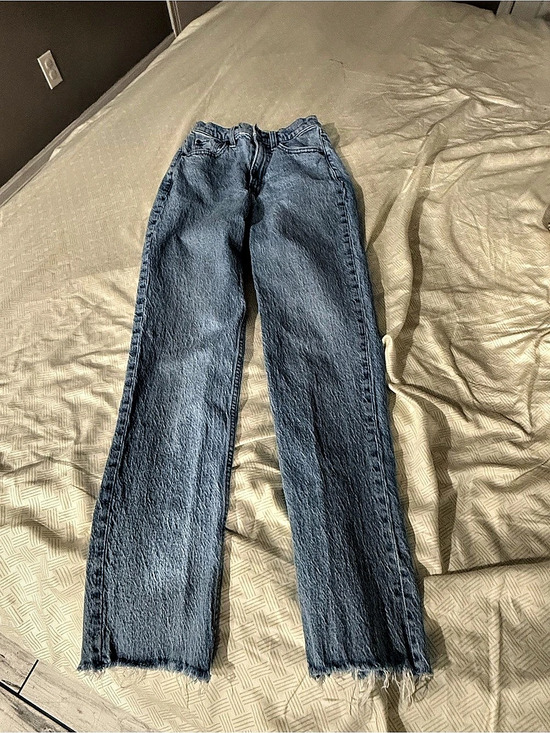 Abercrombie & Fitch Denim - Abercrombie & Fitch Curve Love Ultra High Rise 90s Straight Jean Blue Waist 25